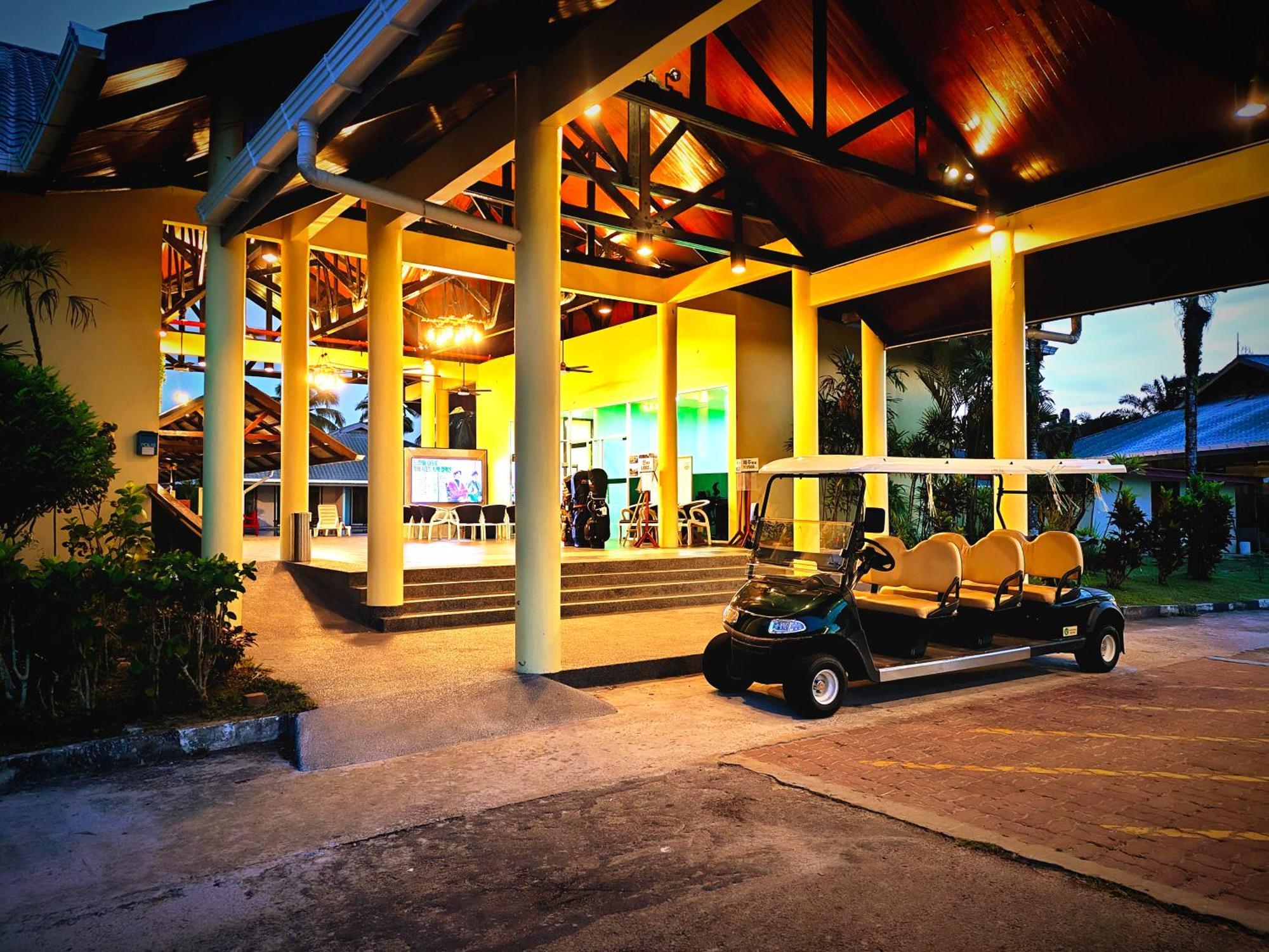 Artitaya Borneo Golf & Resort Papar Εξωτερικό φωτογραφία